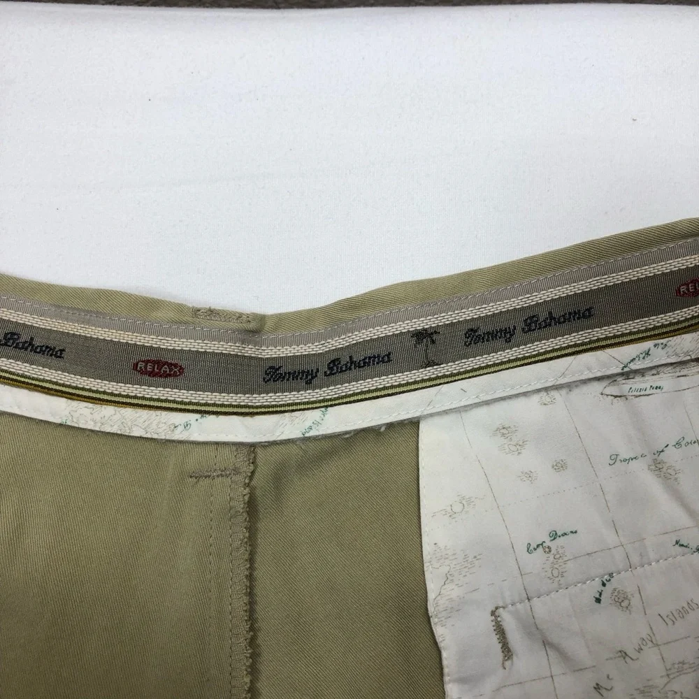 Tommy Bahama 💯 % Silk Tan Relax Pleated Mens Shorts Size 36